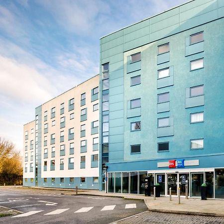 Ibis London Heathrow Terminal 5 Hotel ฮิลลิงดัน ภายนอก รูปภาพ